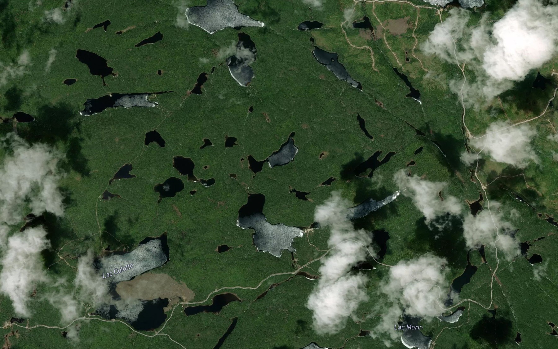 Satellite map of the Lac Neukateu