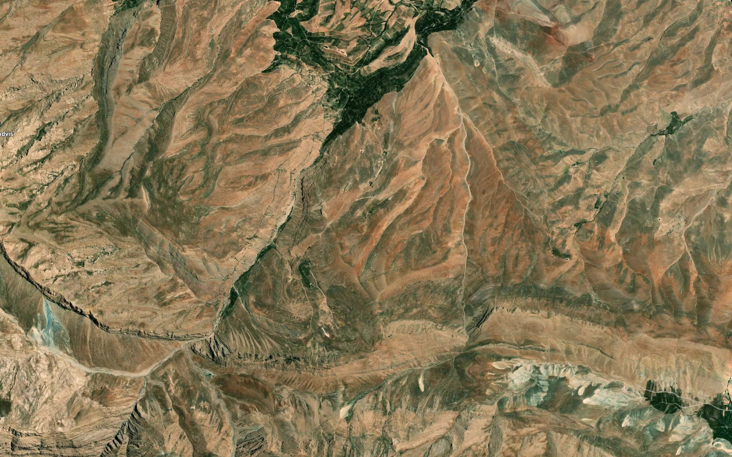 Cheshmeh-ye Tang Bala'i