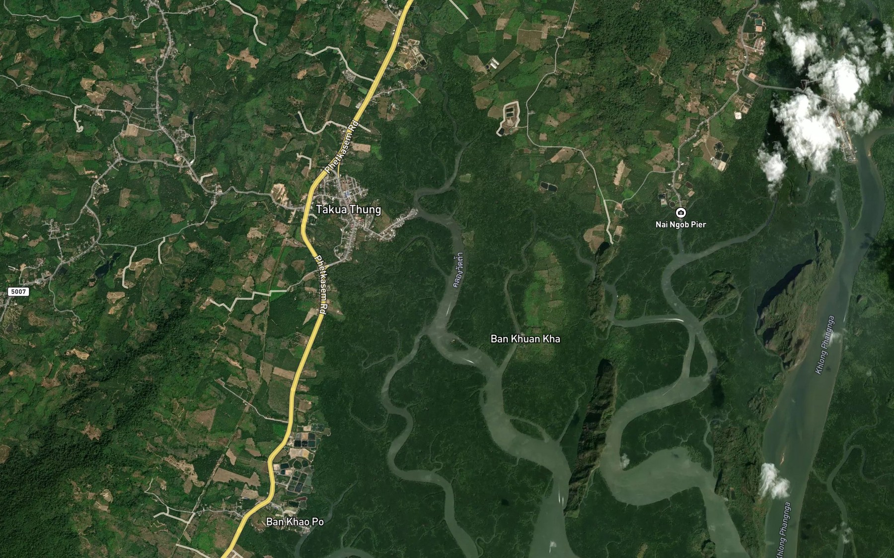 Satellite map of the Khlong Khum Mut