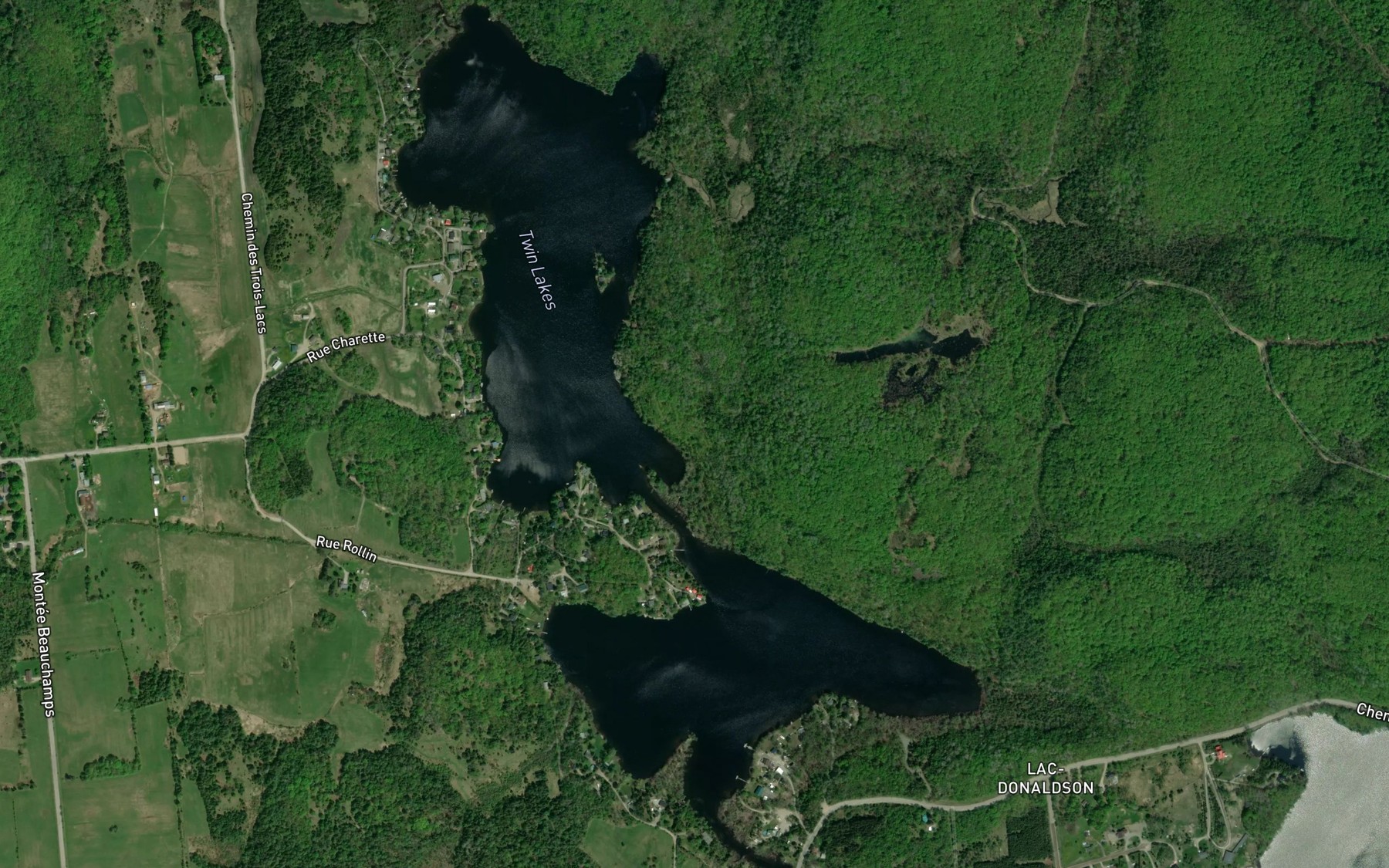 Satellite map of the Lacs Twin