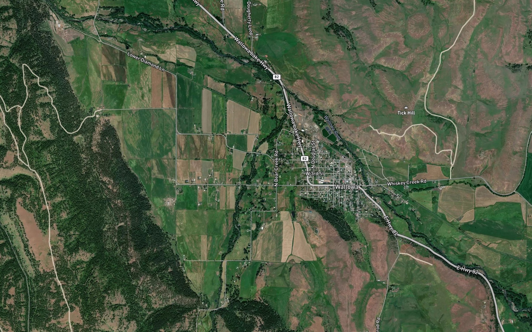 Satellite map of the Maxwell Pond