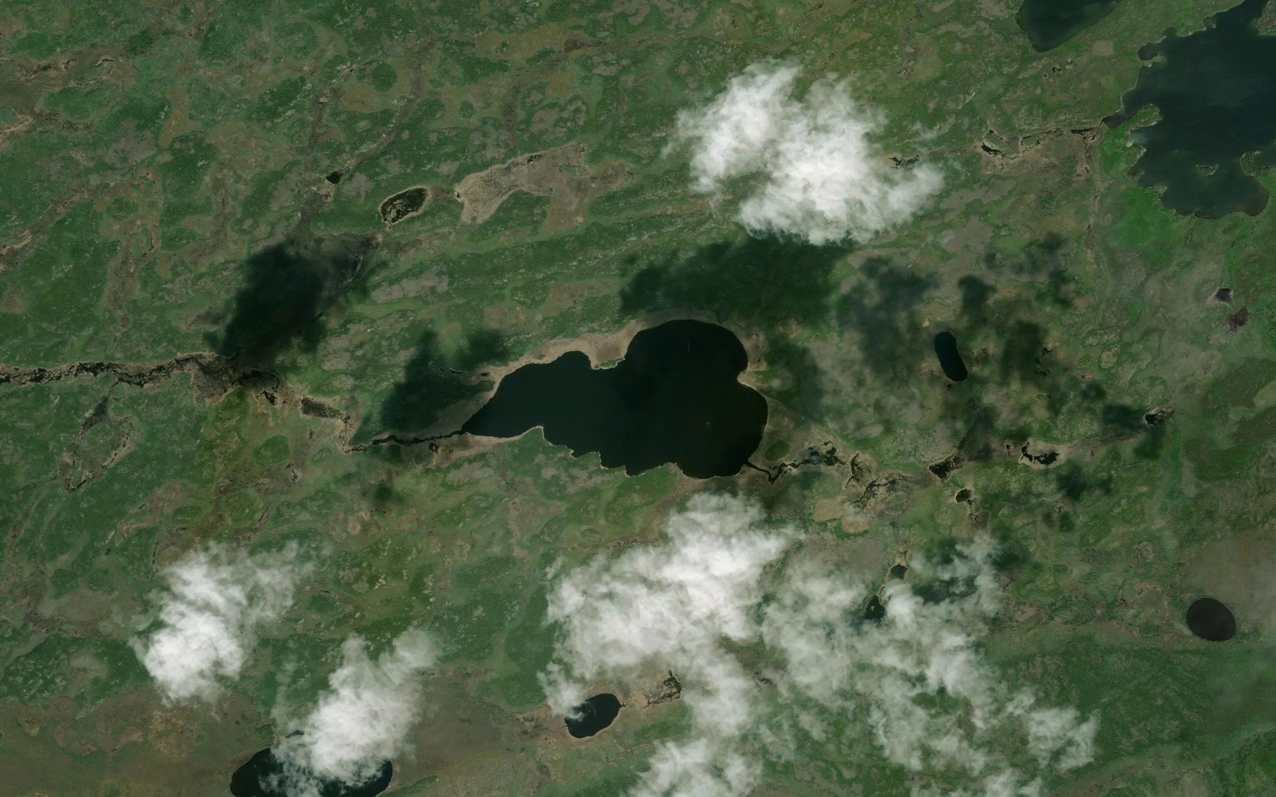 Puskutnak Lake