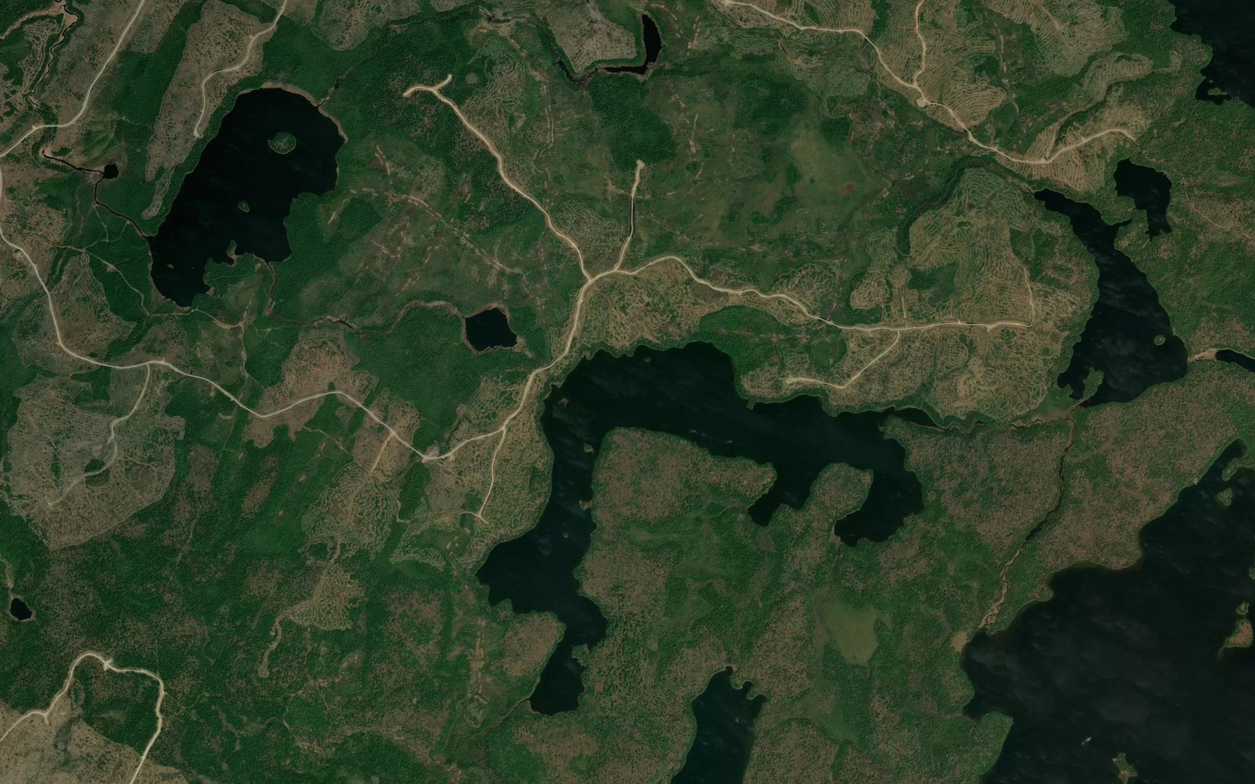 Satellite map of the Claw Lake