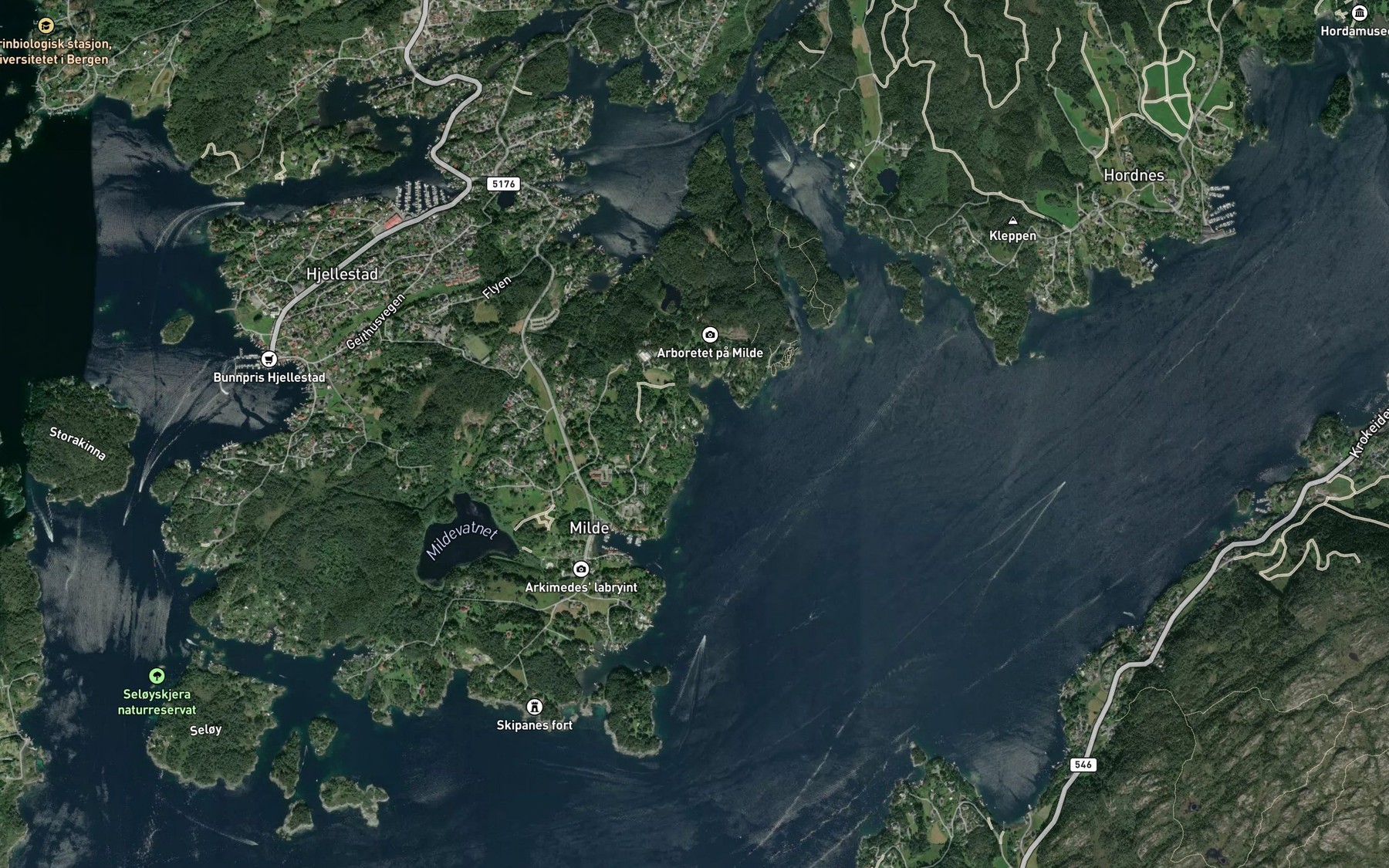 Satellite map of the Hollendervika