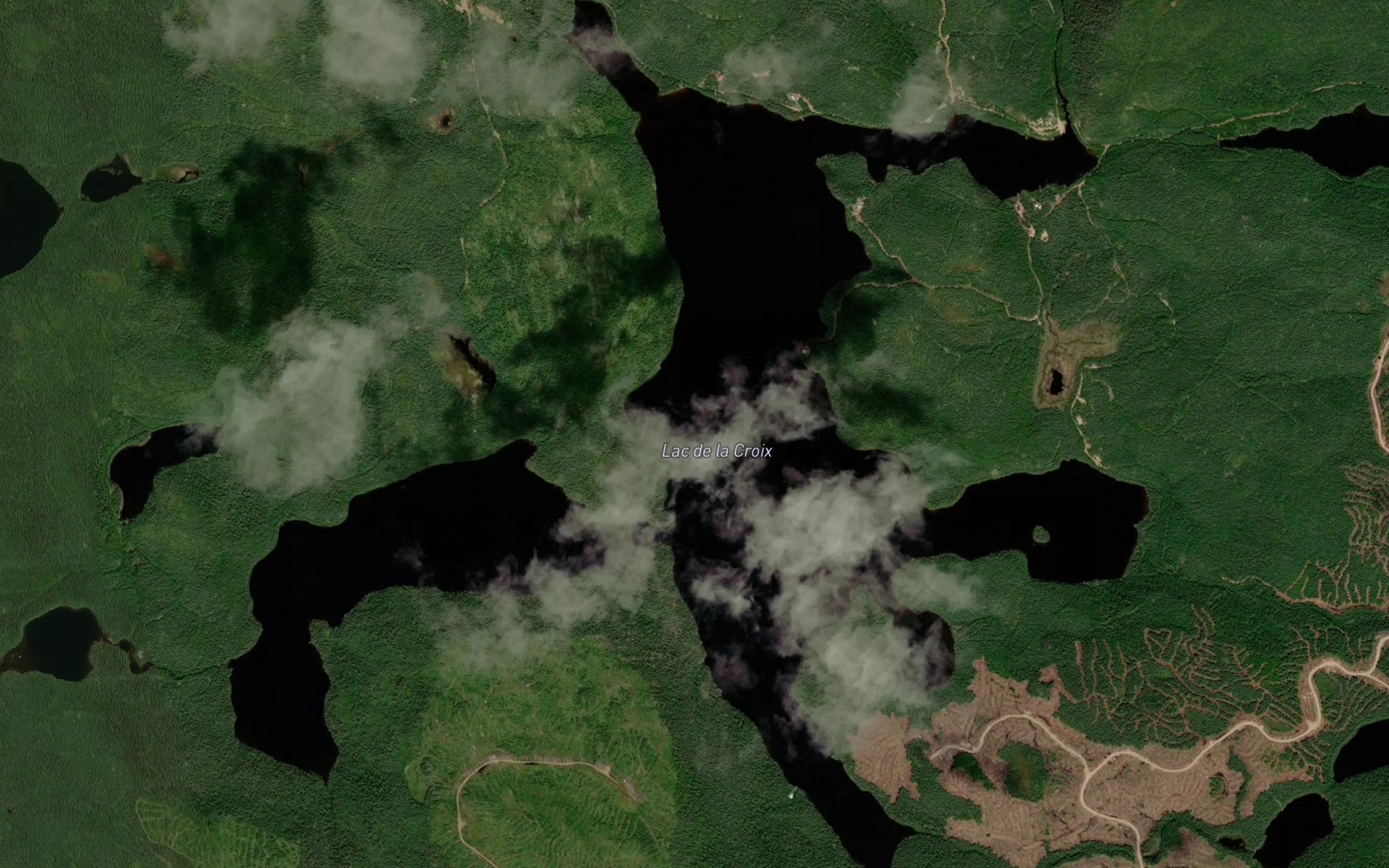 Satellite map of the Lac de la Croix
