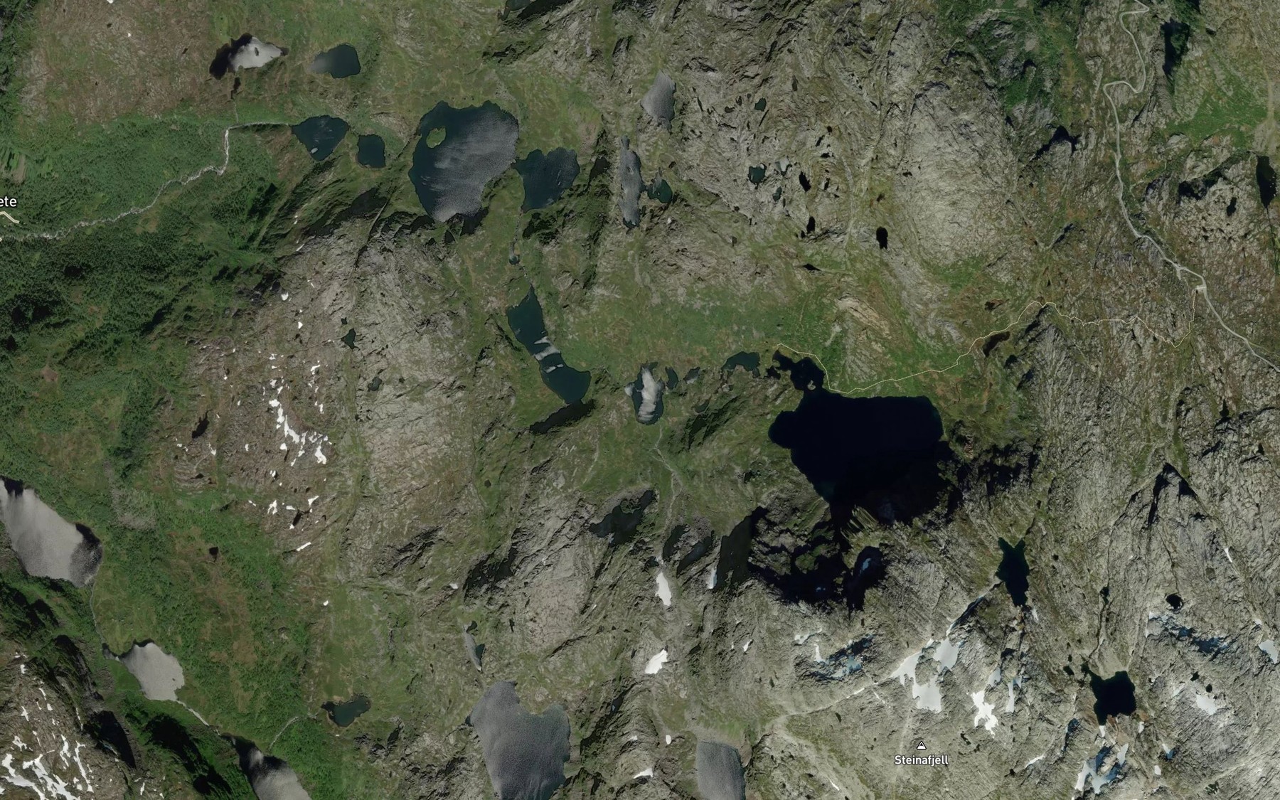 Satellite map of the Osadalvatnet