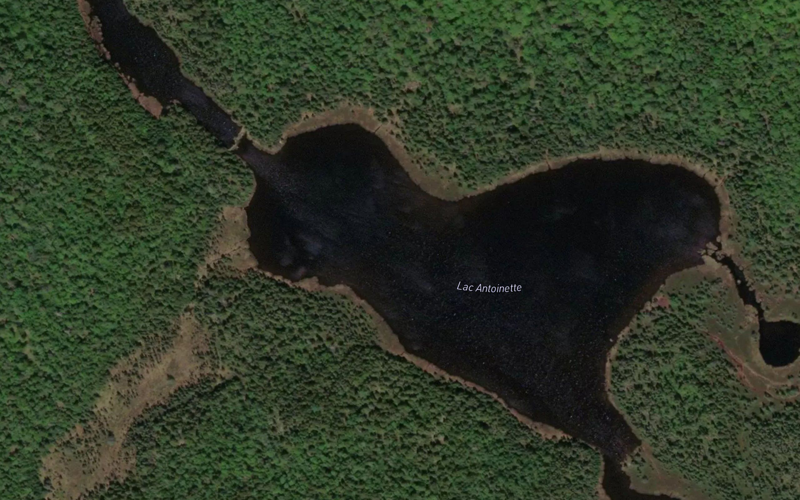 Lac Antoinette
