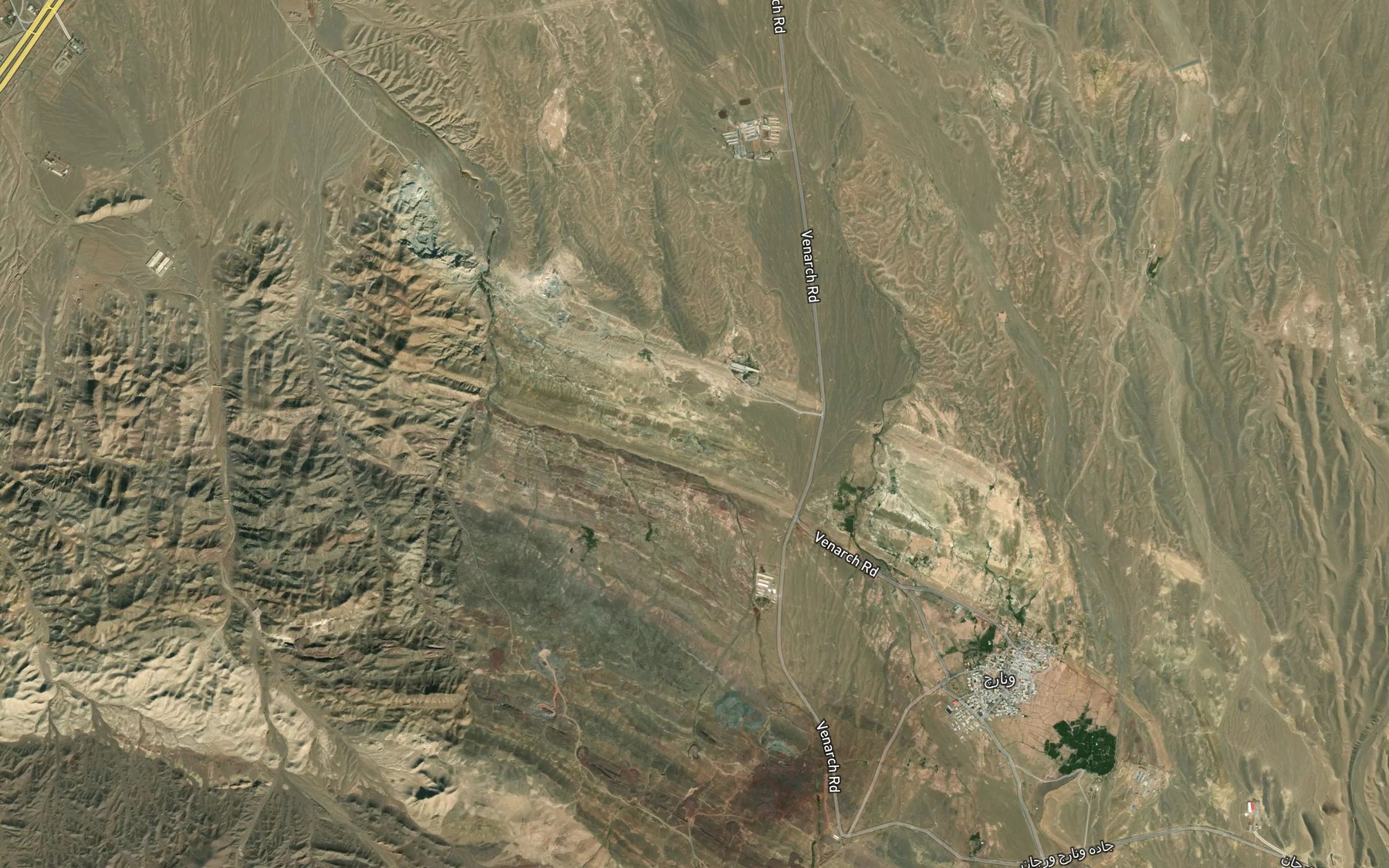 Satellite map of the Cheshmeh-ye Qaq Bozi