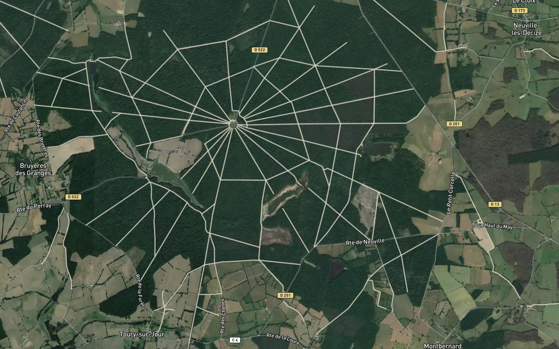 Satellite map of the Etang de Pissegrain