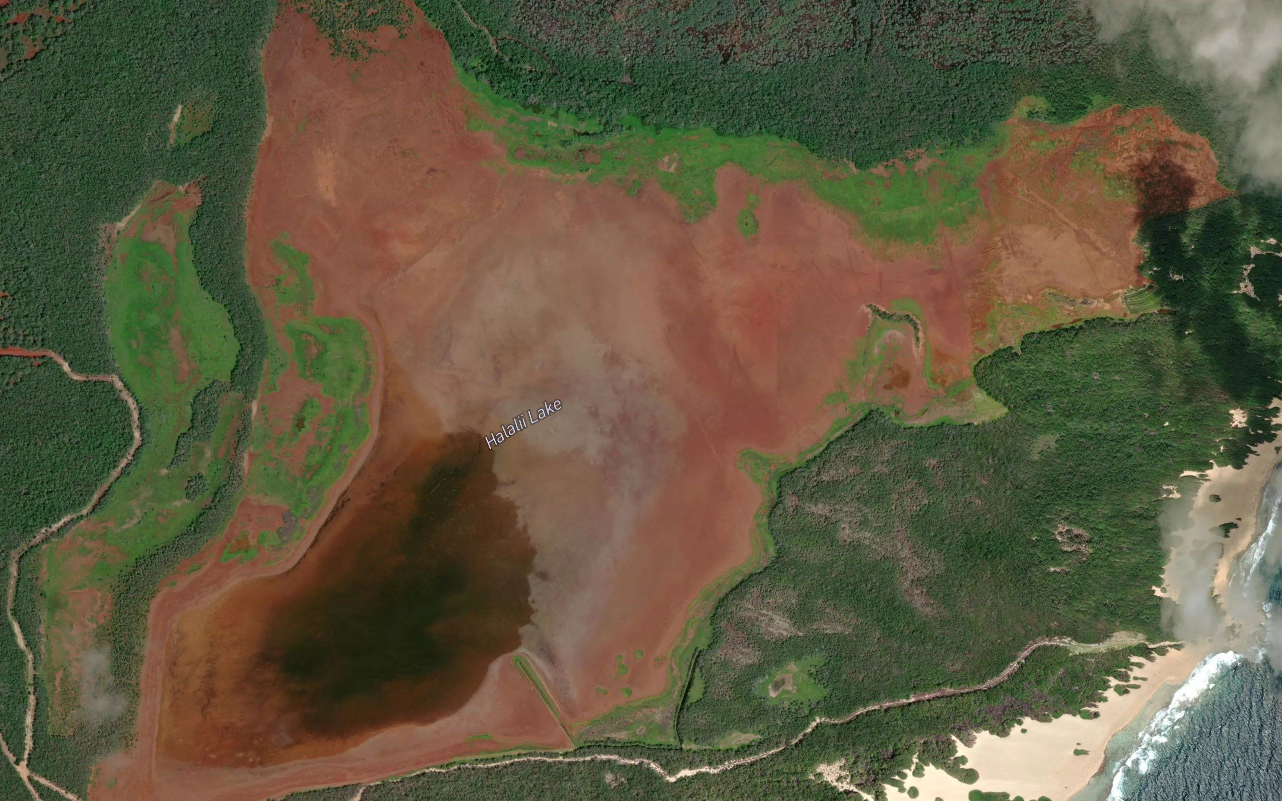 Halali'i Lake