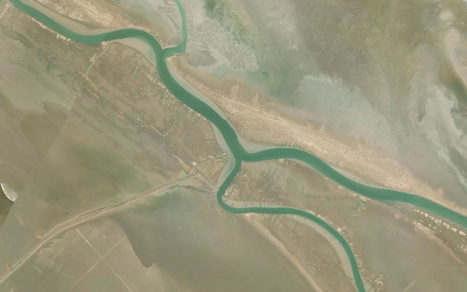 Satellite map of the Khowr-e Guban