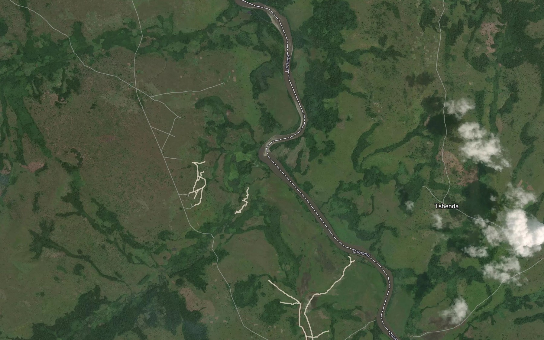 Satellite map of the Loande