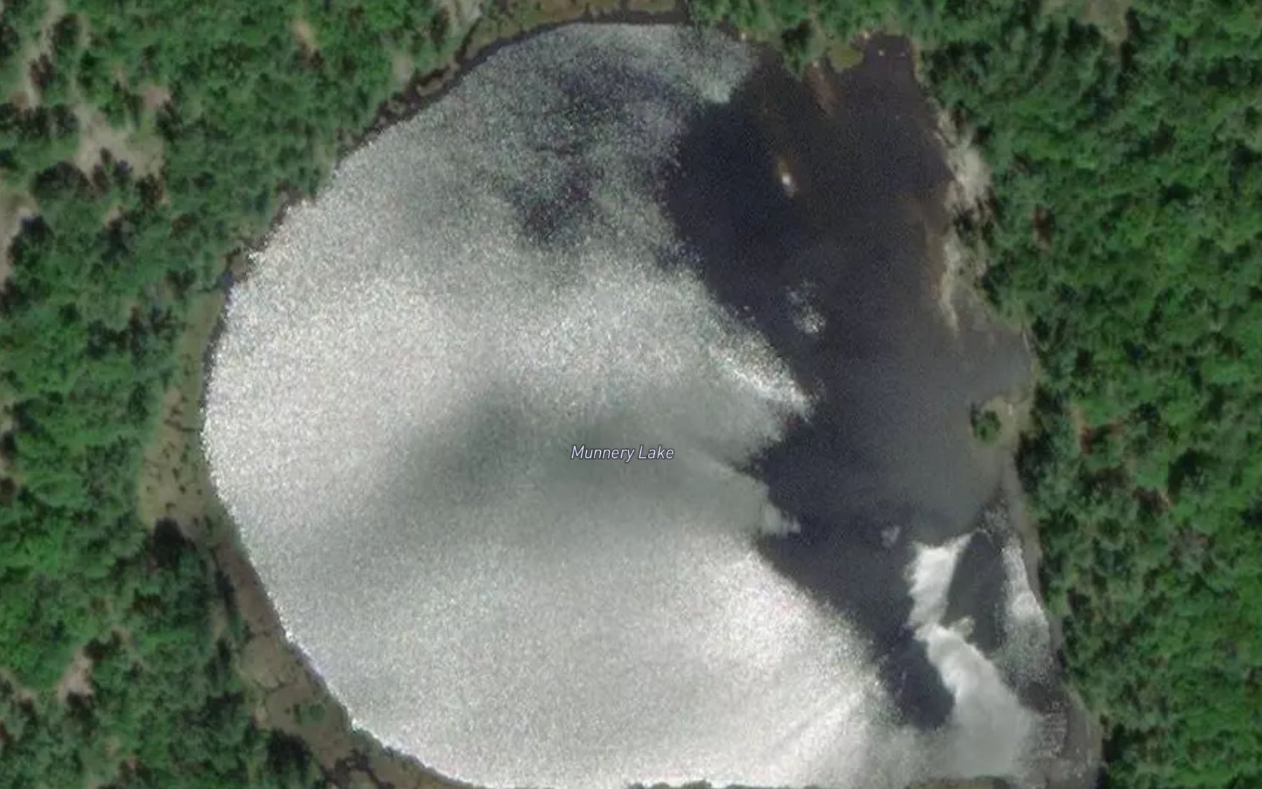 Satellite map of the Munnery Lake