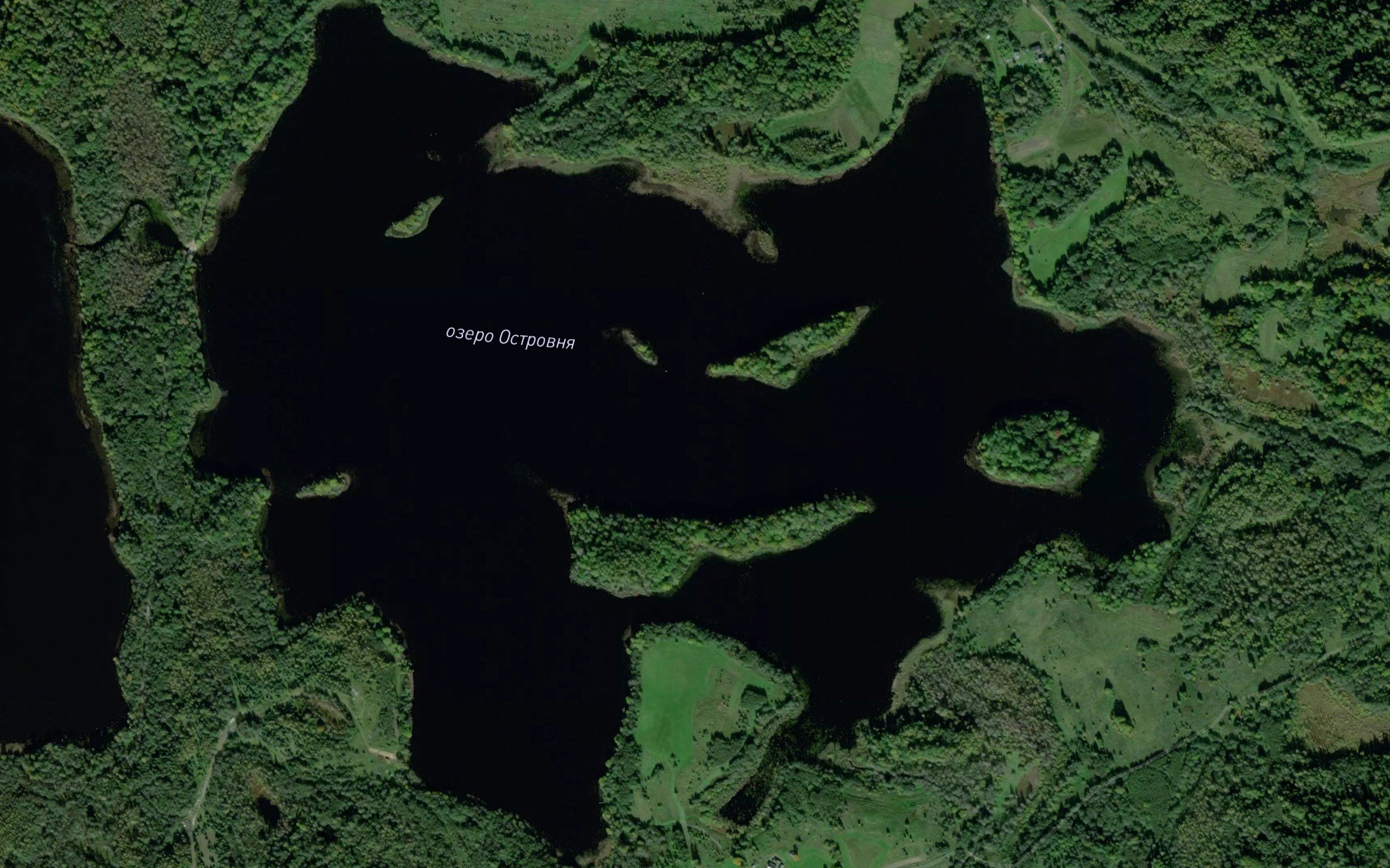 Ozero Ostrovnya
