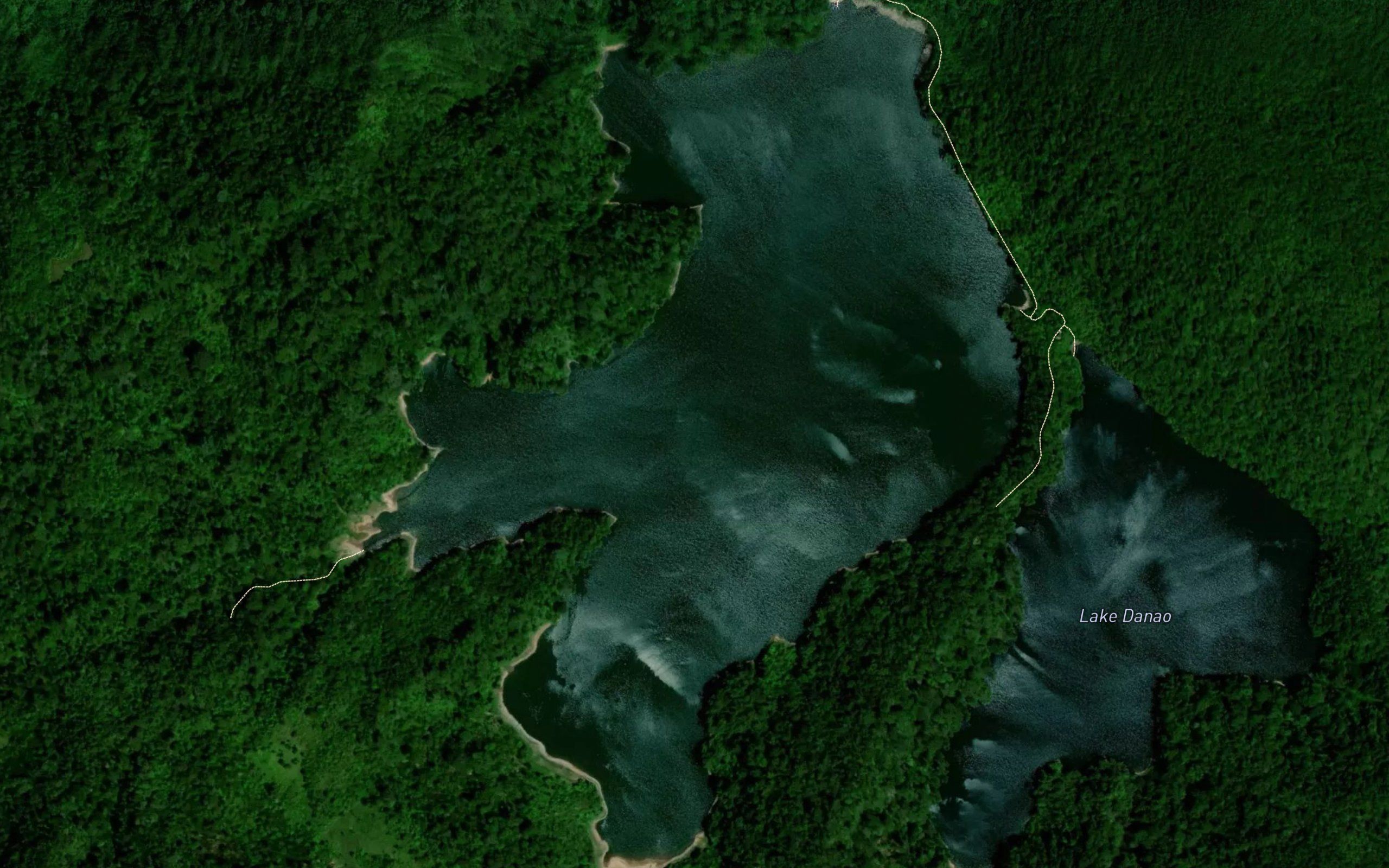 Lake Balinsasayao