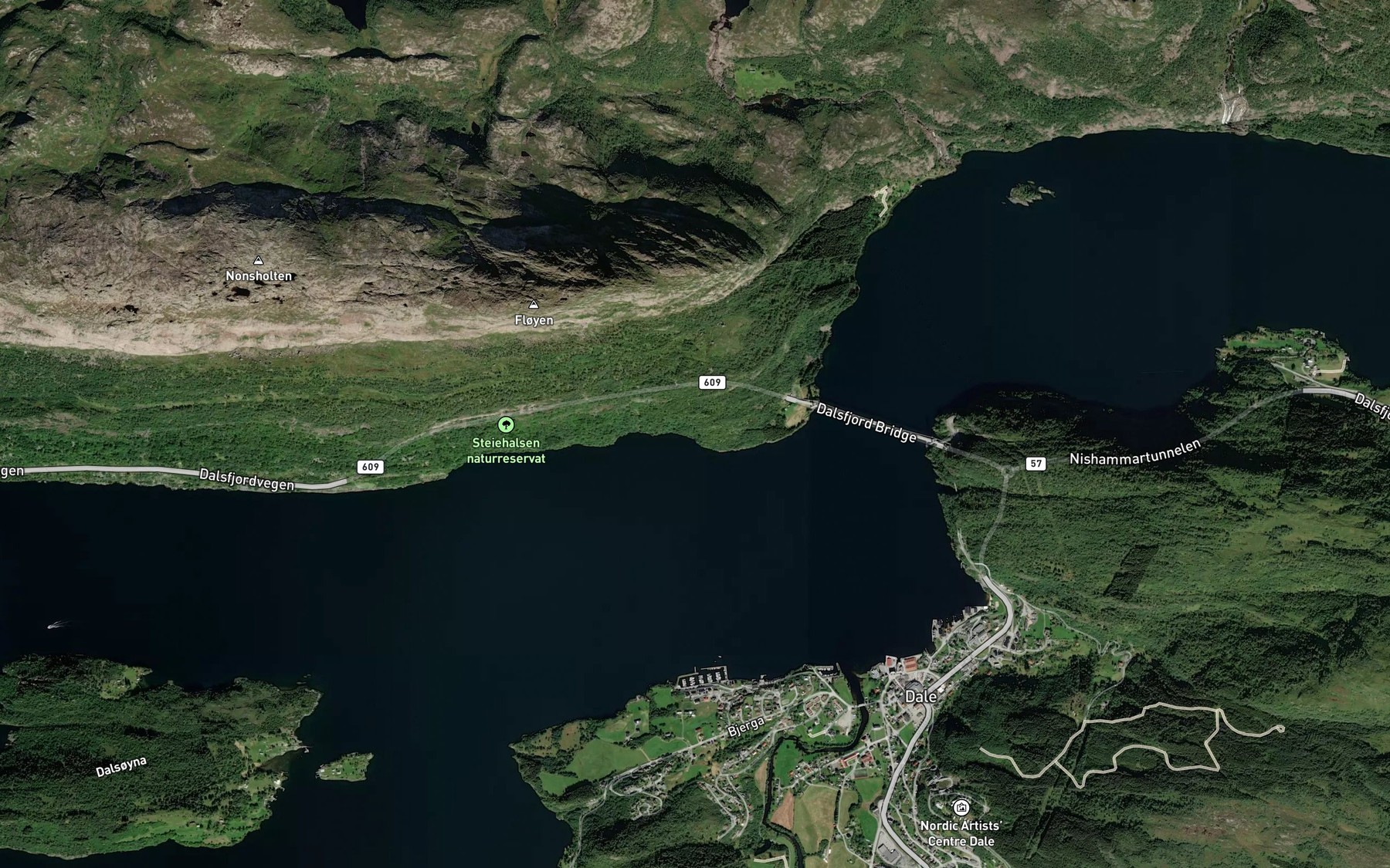 Satellite map of the Klingehola