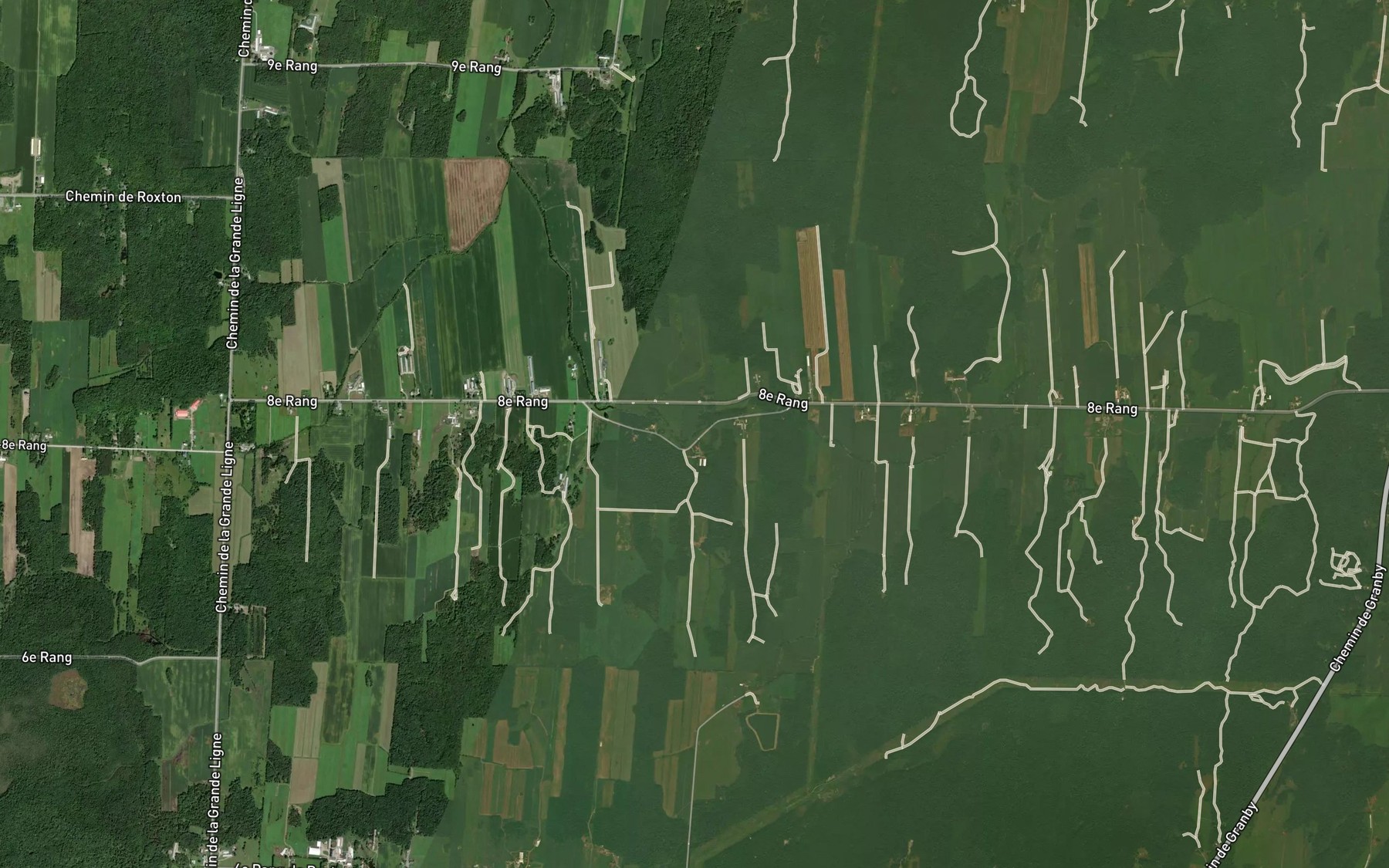 Satellite map of the Cours d'eau Labrecque-Maheu