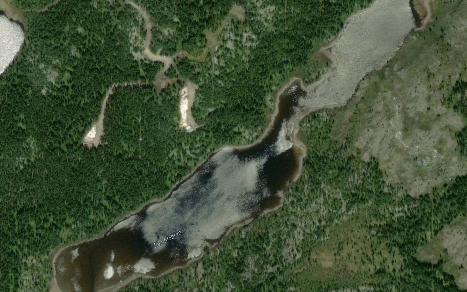Satellite map of the Lac Moblan