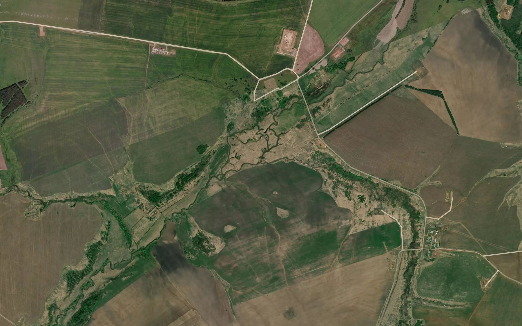 Satellite map of the Yalyk