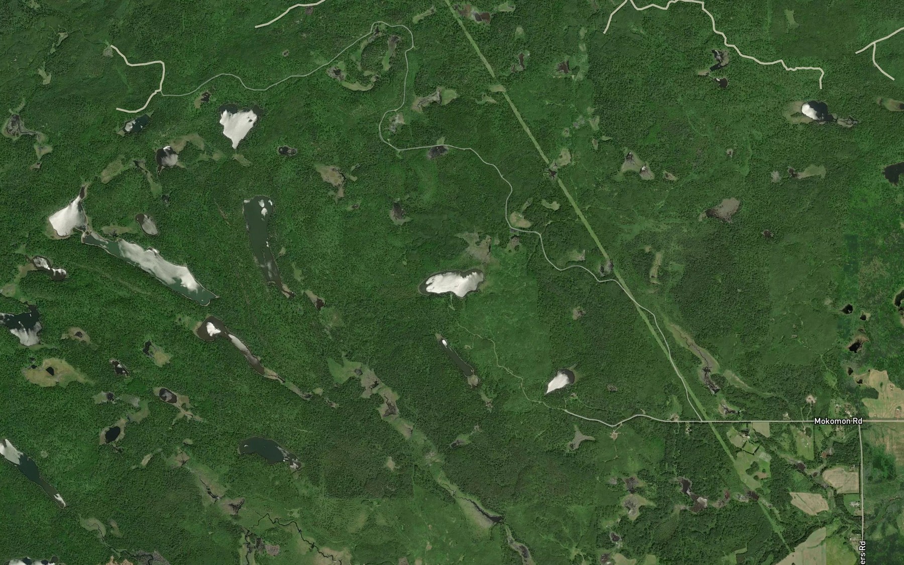 Satellite map of the Binabick Lake