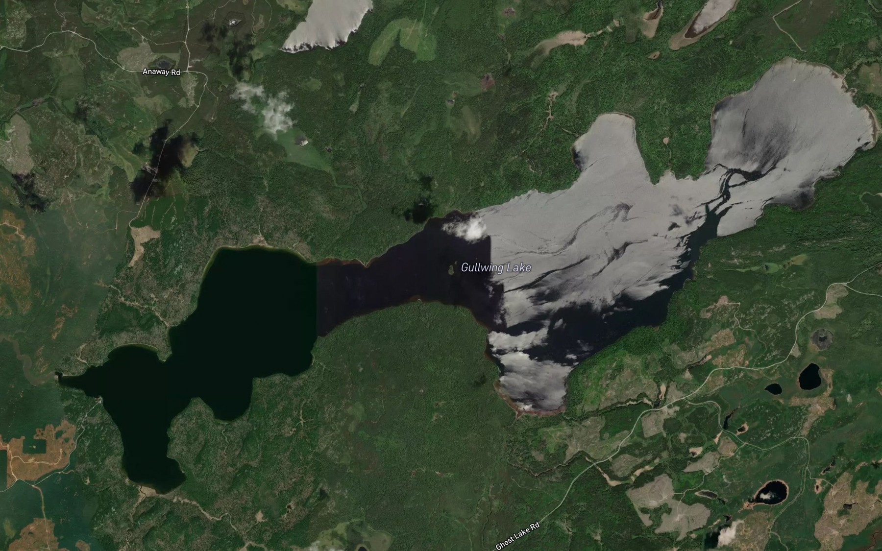 Satellite map of the Gullwing Lake