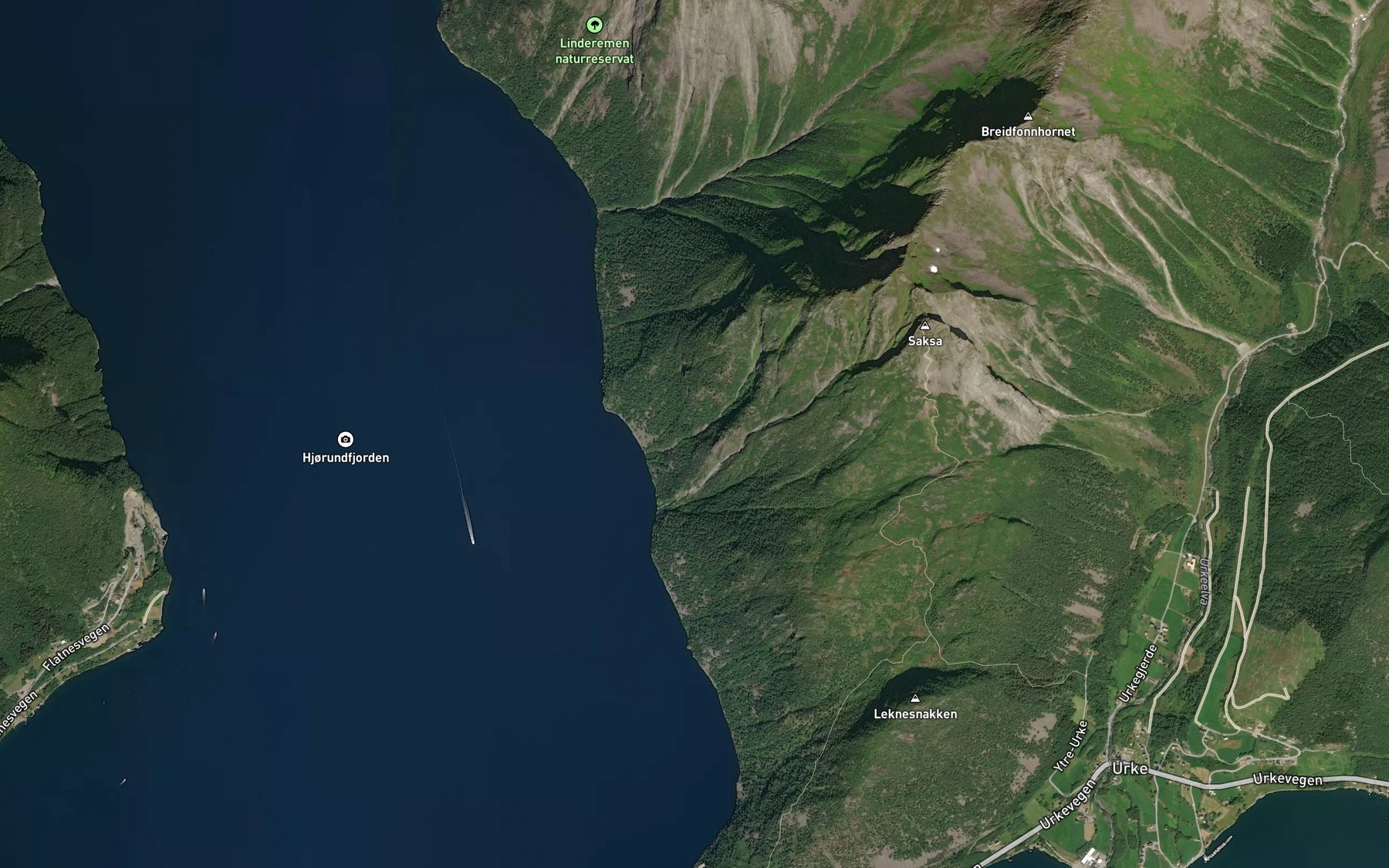 Satellite map of the Hellefonna