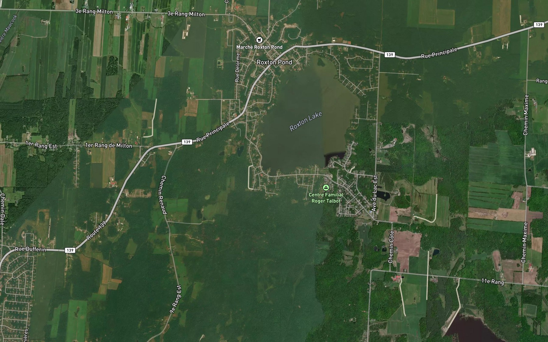 Satellite map of the La Petite Baie
