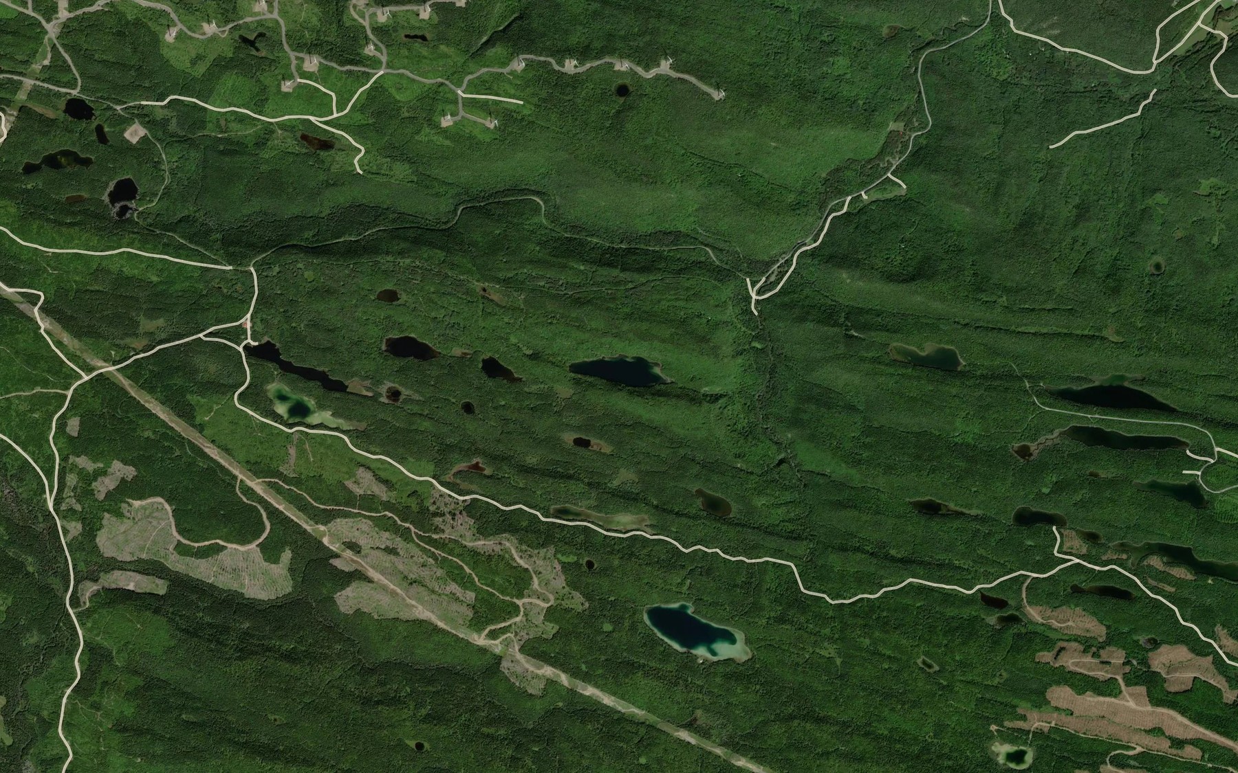 Satellite map of the Lac Creux