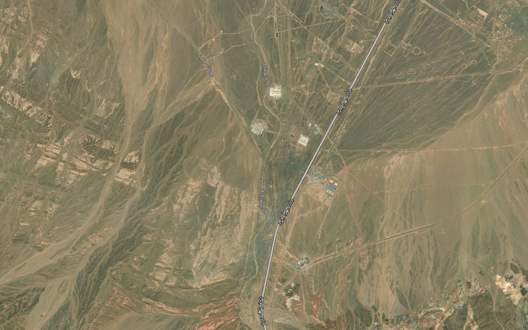 Satellite map of the Nahr-e Chari