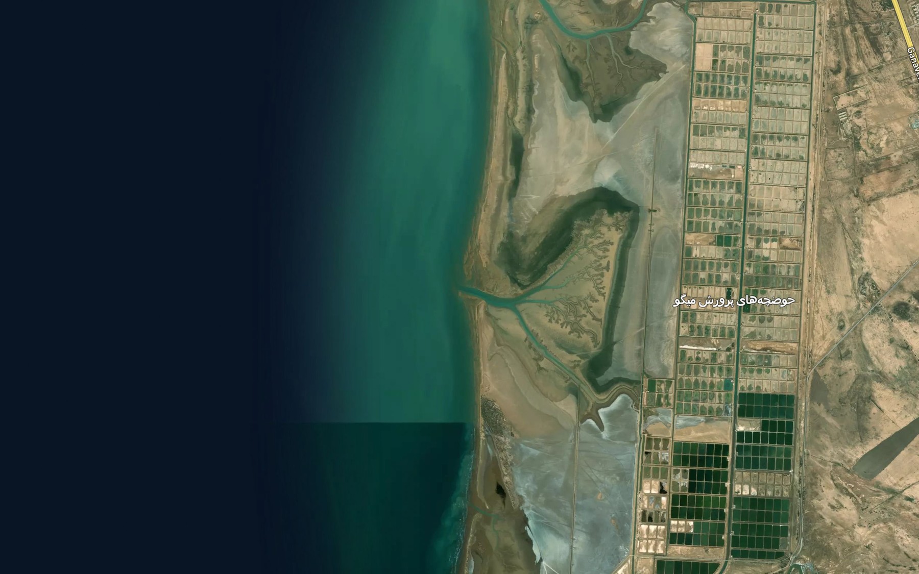 Satellite map of the Khowr-e Jenn