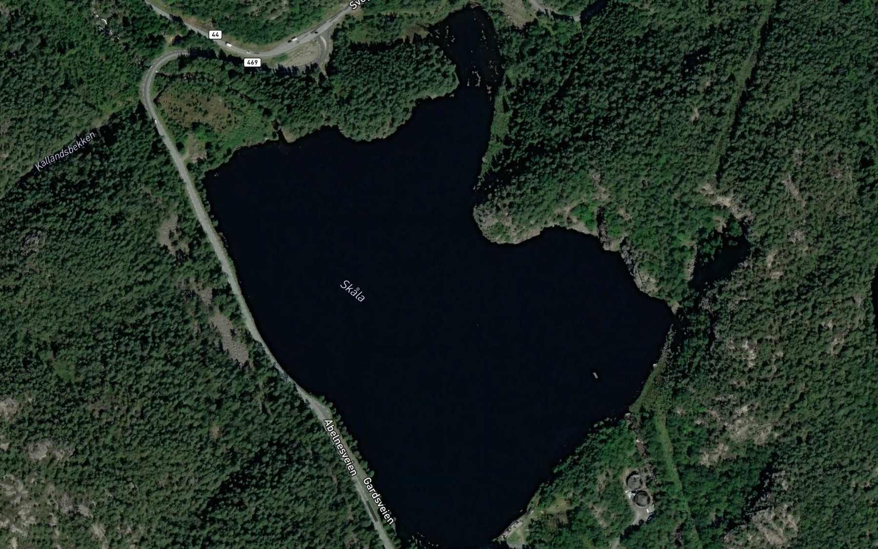 Satellite map of the Skolla