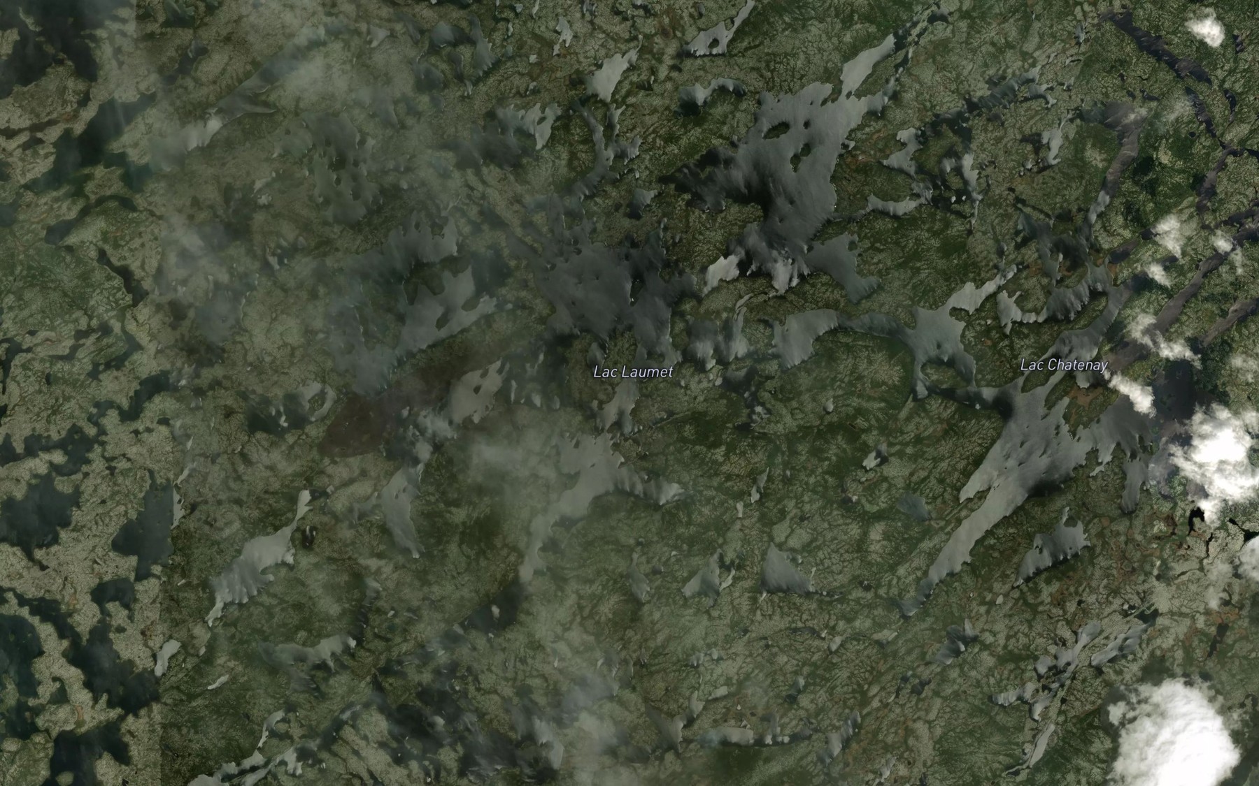 Satellite map of the Lac Laumet