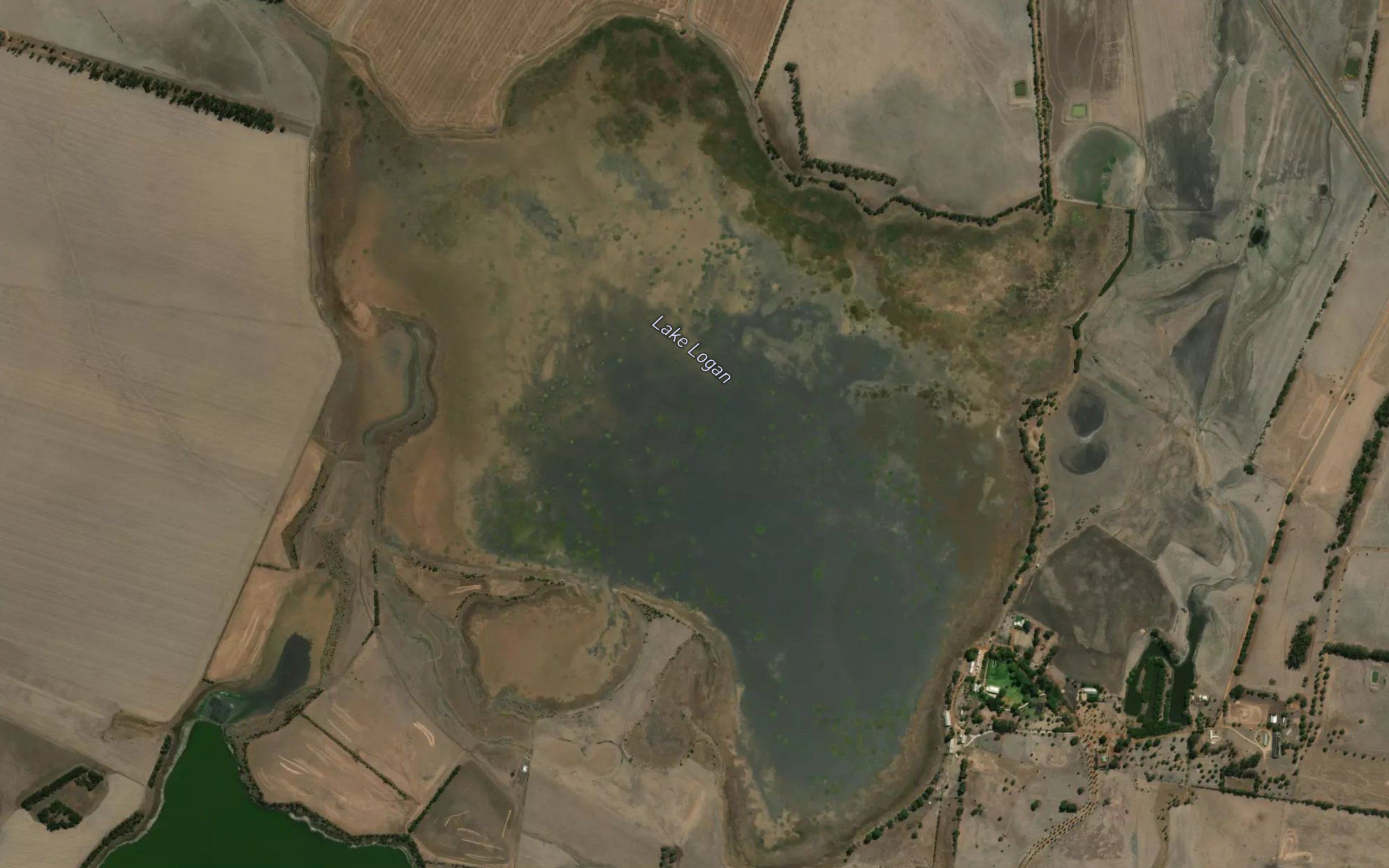 Mount Elephant Lake