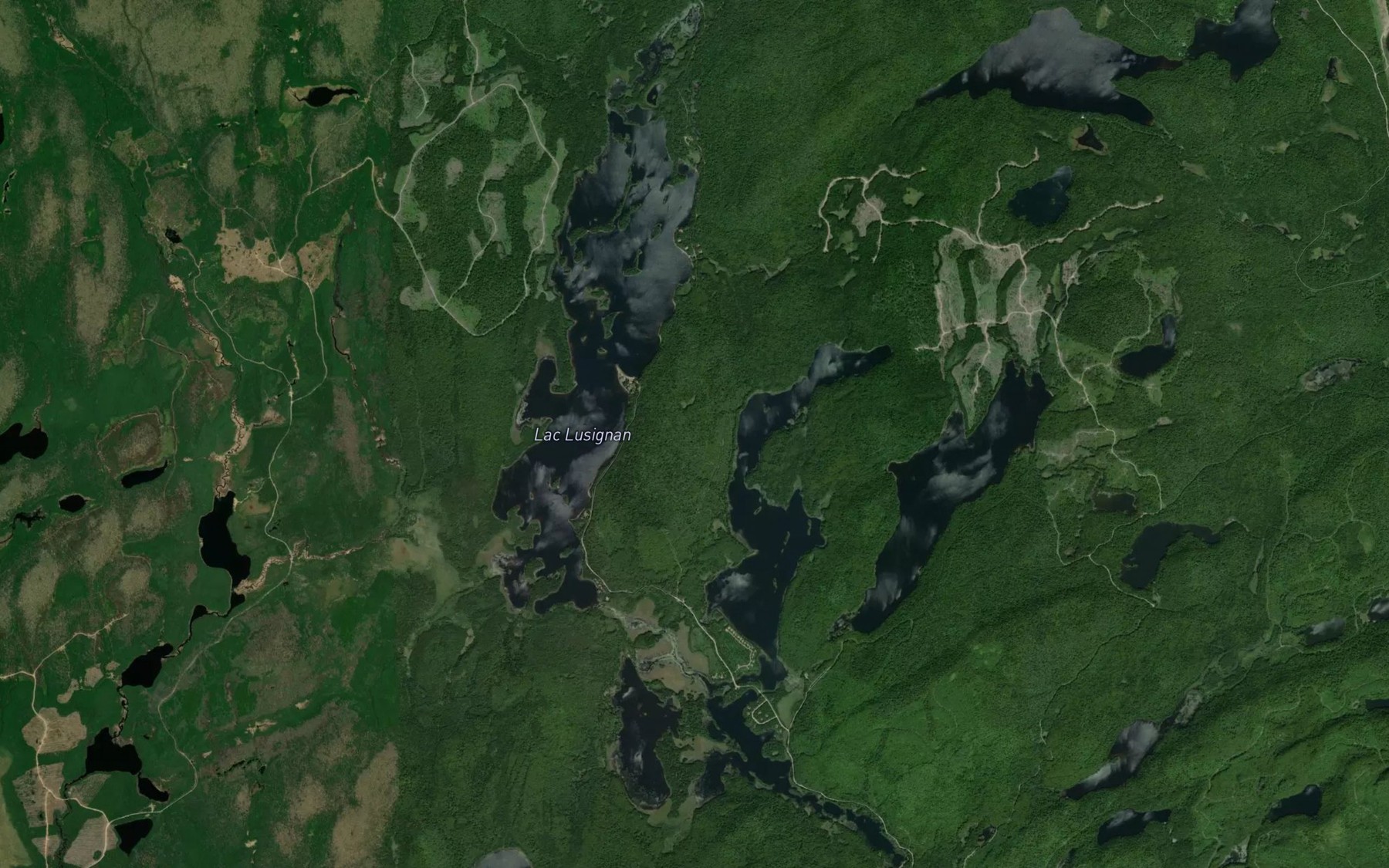 Satellite map of the Lac Lusignan