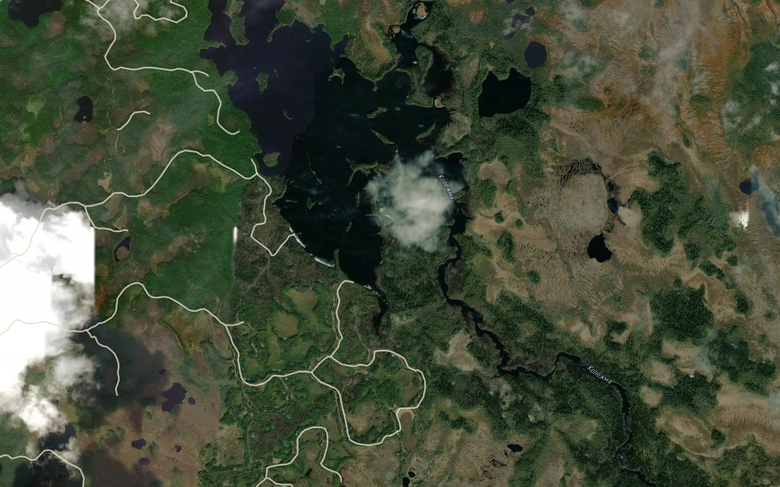 Ozero Nizhnyaya Kolezhma