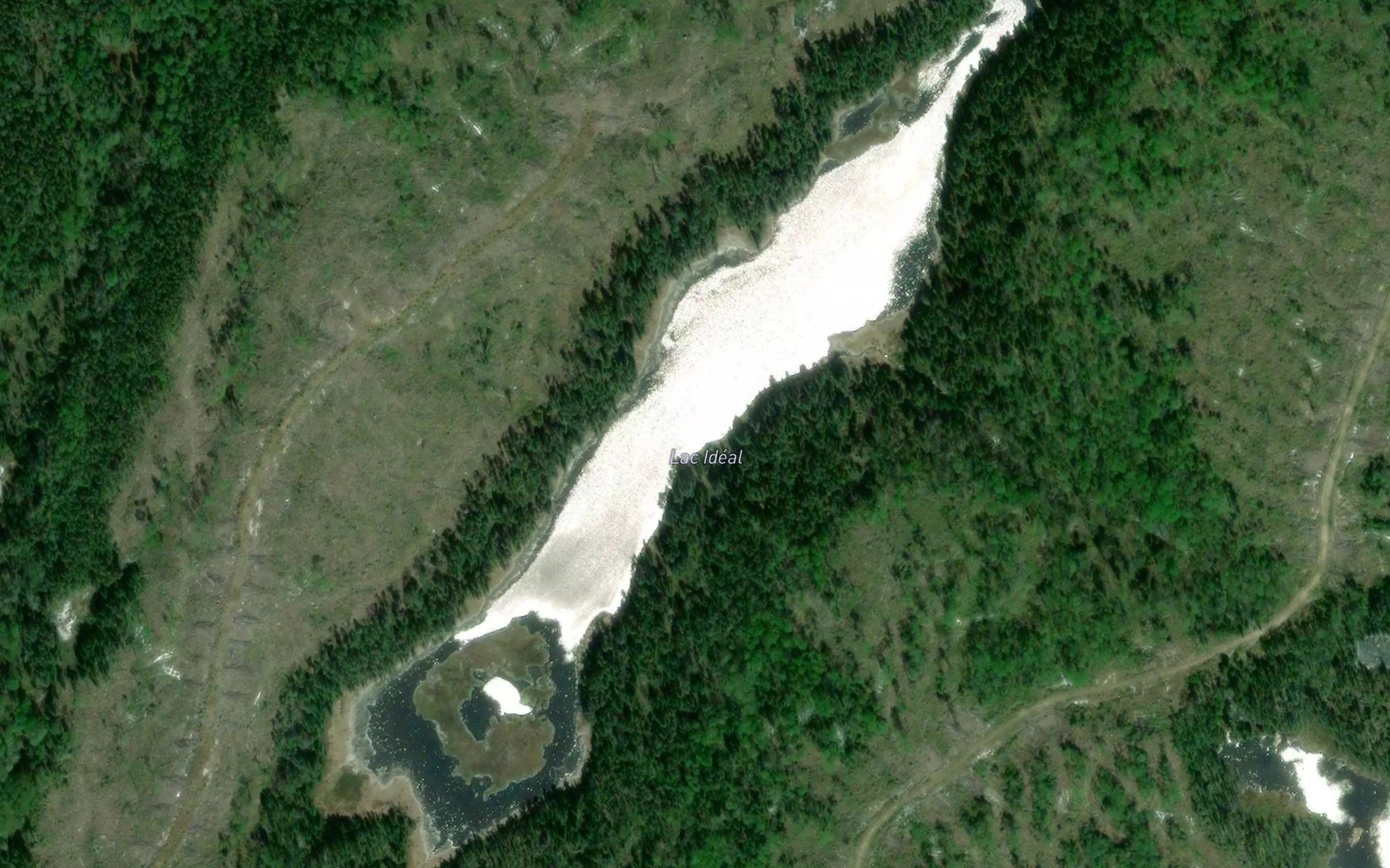Satellite map of the Lac Ideal