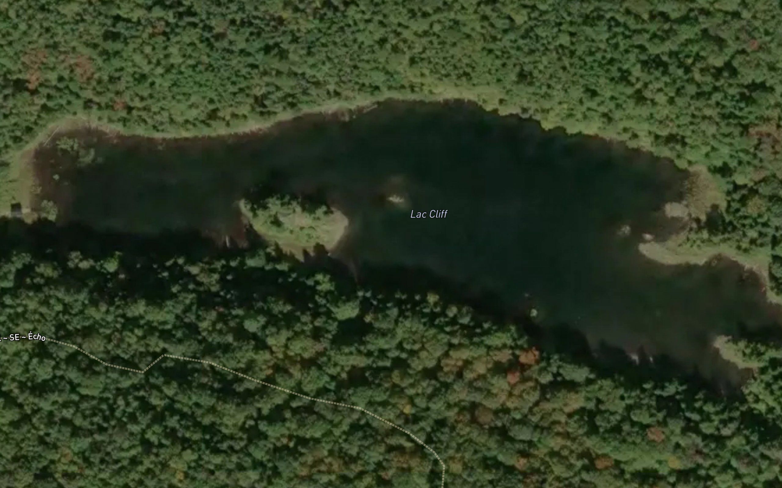 Lac Cliff