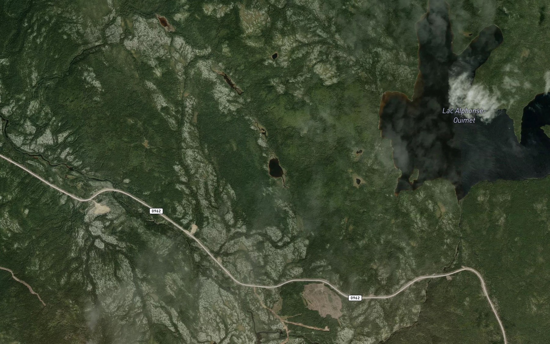 Satellite map of the Lac Le Drole