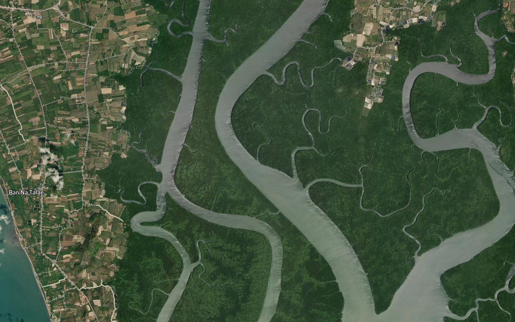 Satellite map of the Khlong Khe Yai