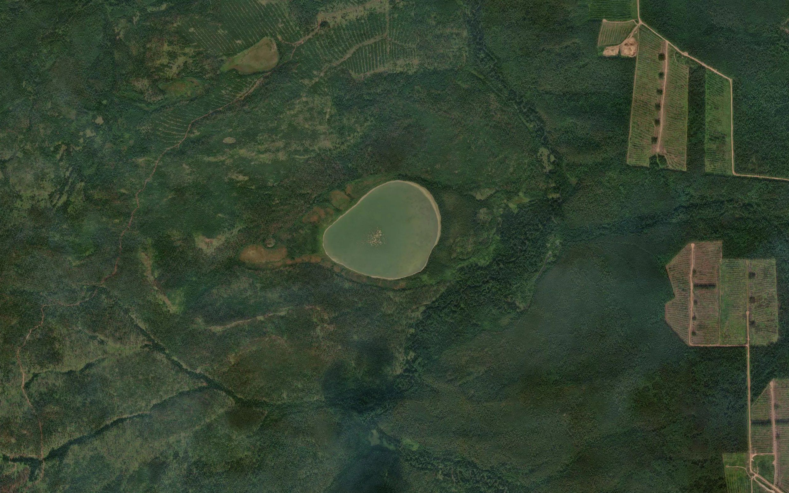 Ozero Tushama