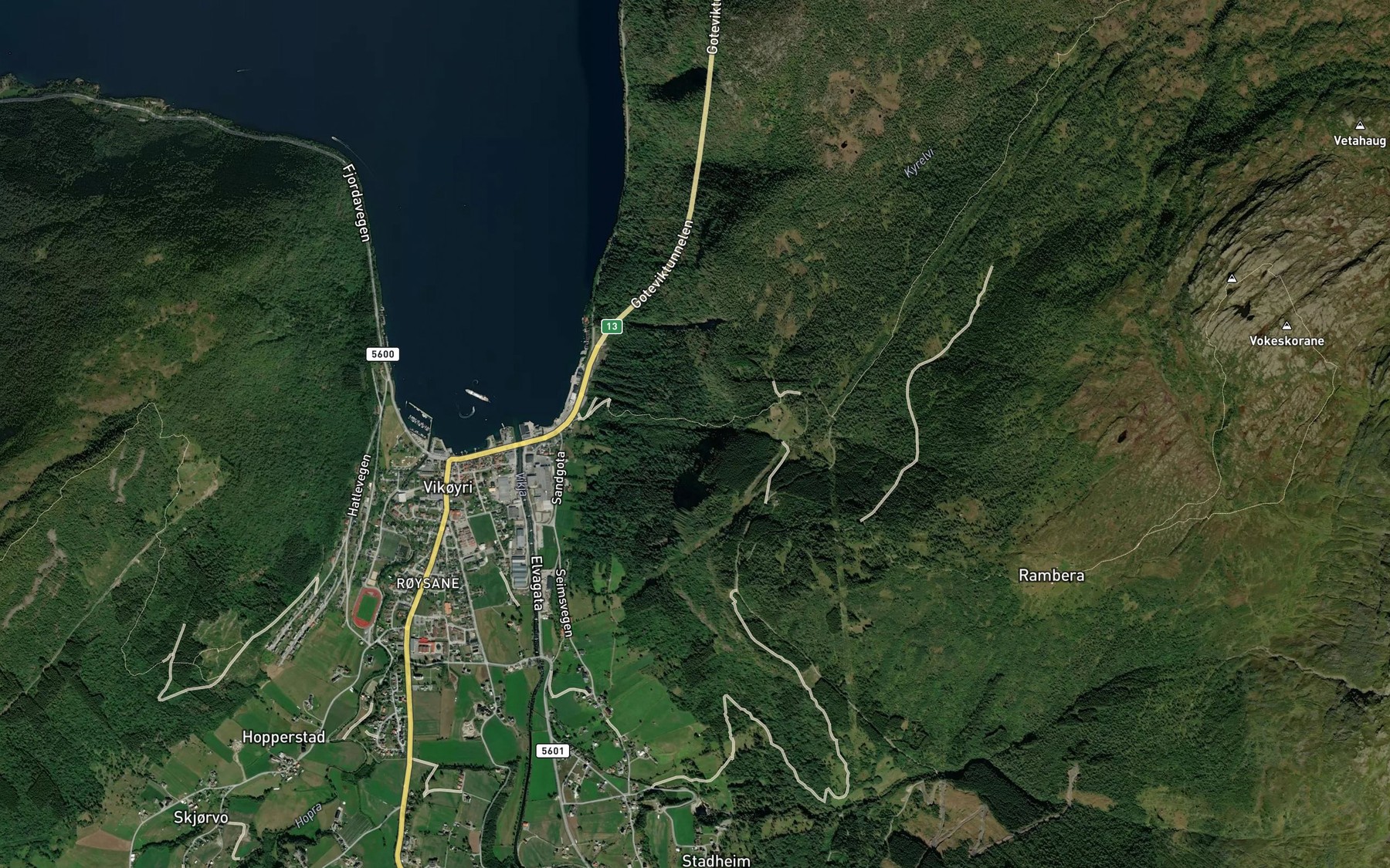 Satellite map of the Naustgrovi