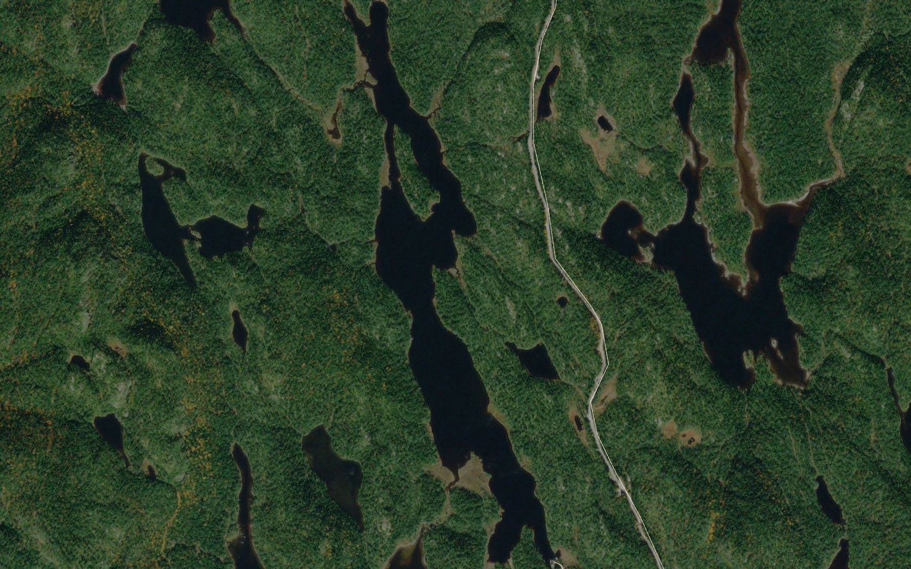 Satellite map of the Grand lac des Chutes Blanches