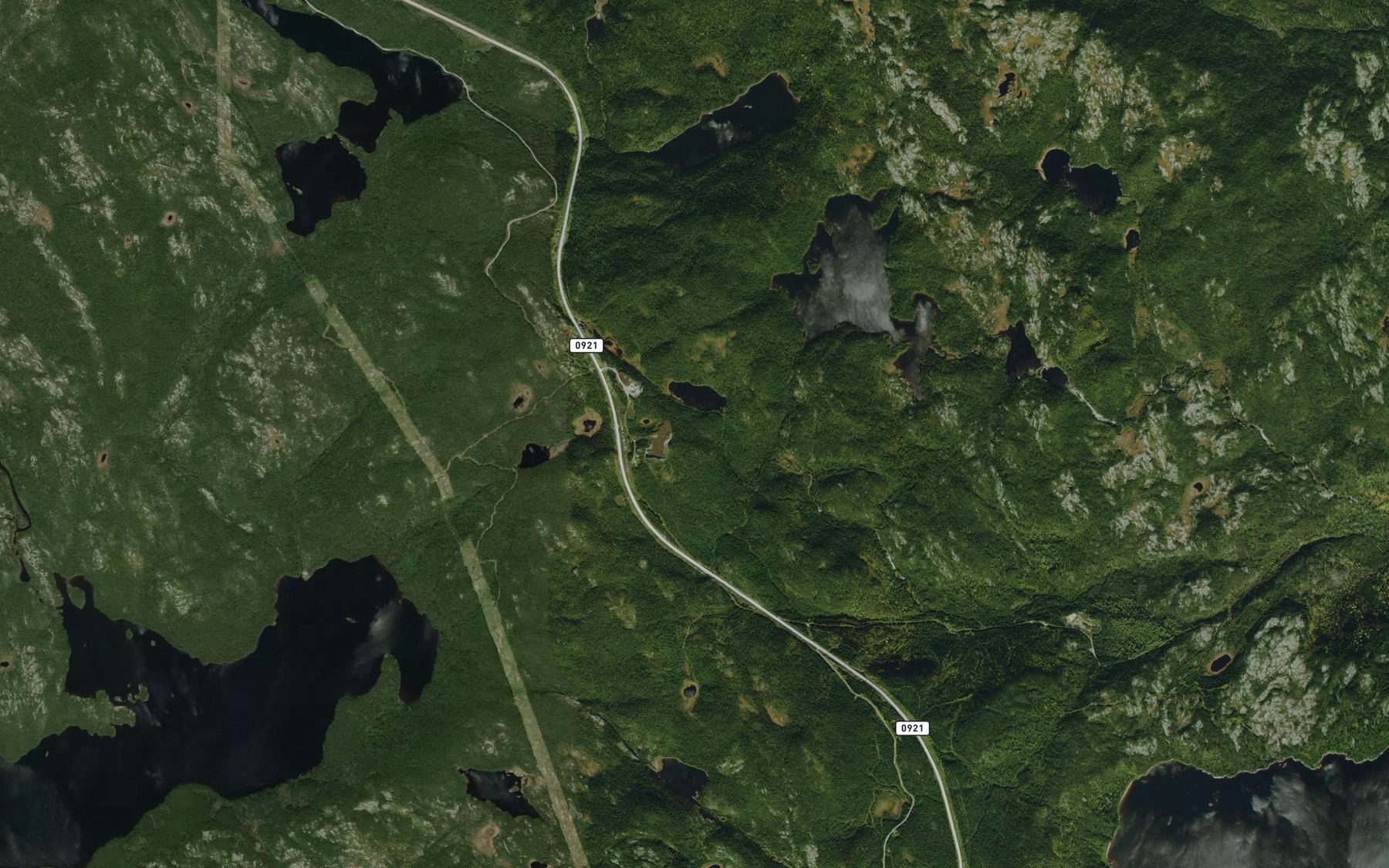 Satellite map of the Lac du Houx