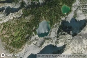 Middle Oval Lake