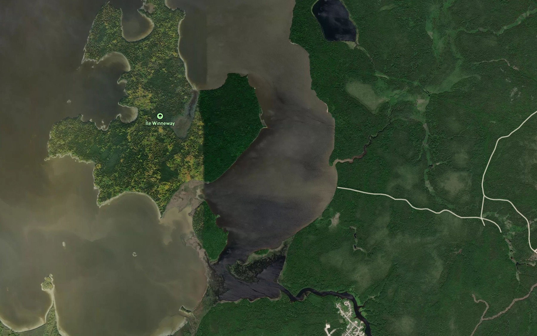Satellite map of the Baie Winneway