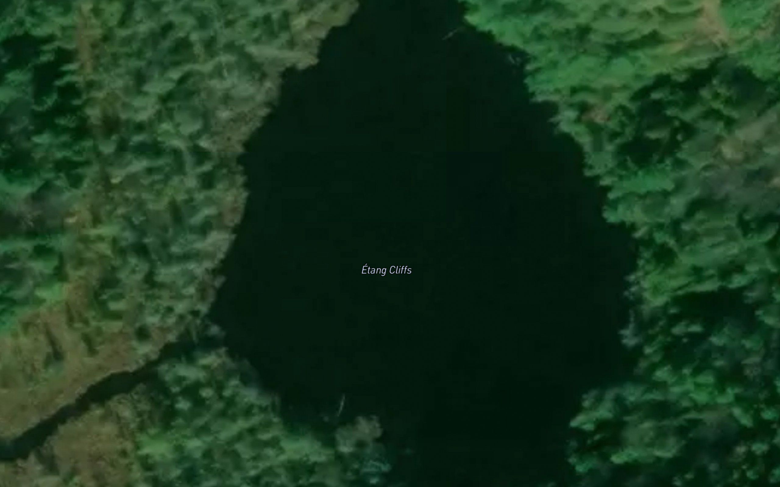 Etang Cliffs