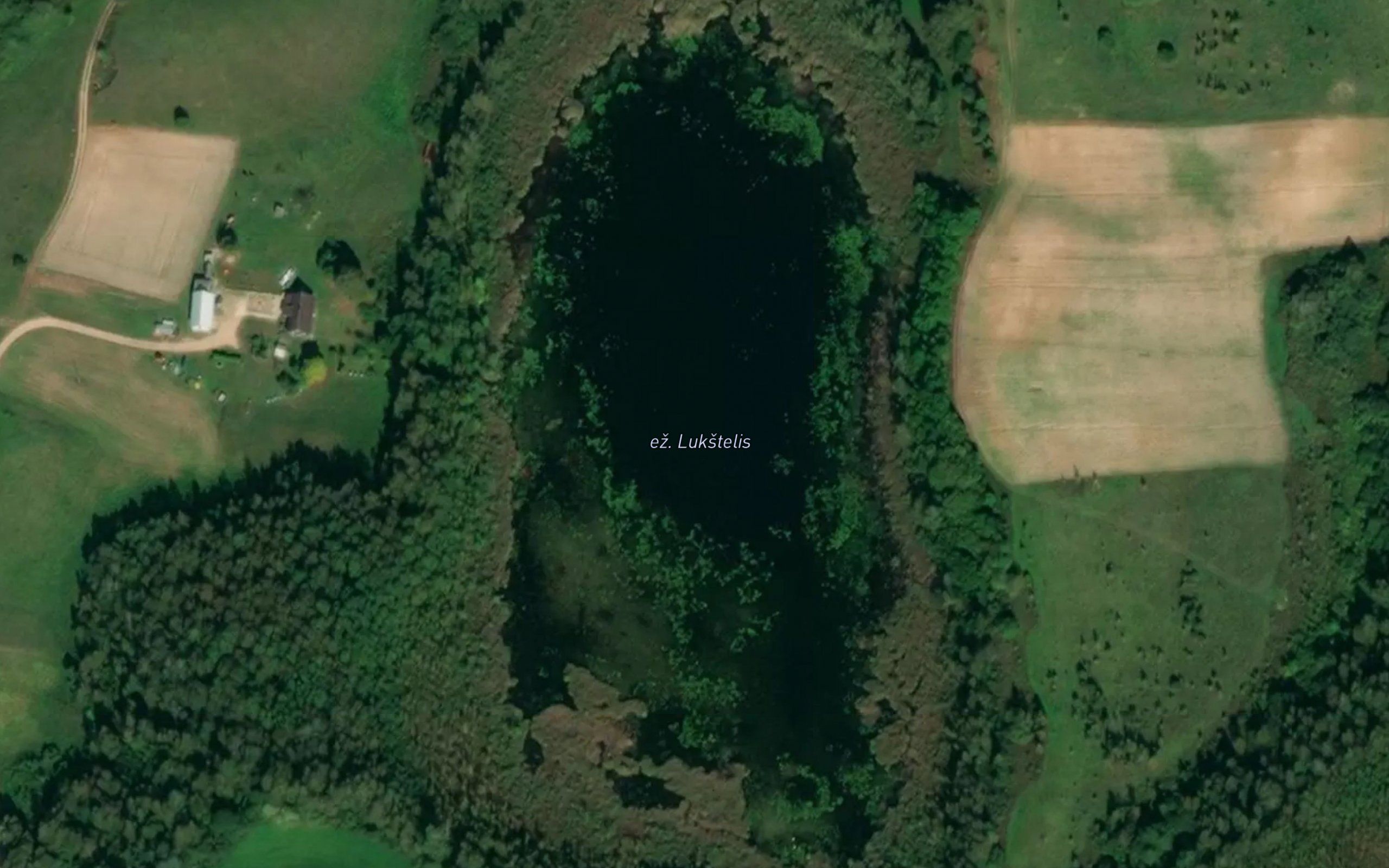Ezeras Lukstelis