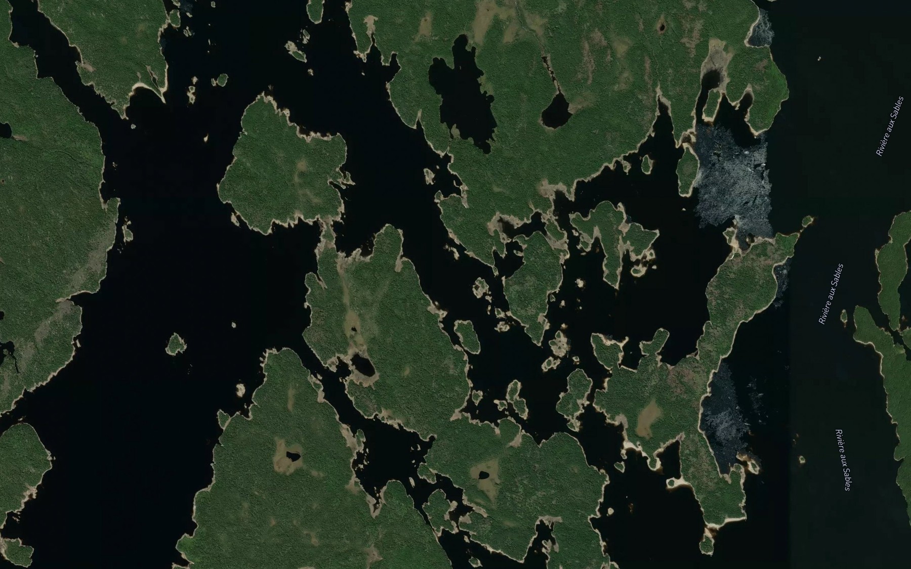 Satellite map of the Le Deuxieme Corridor