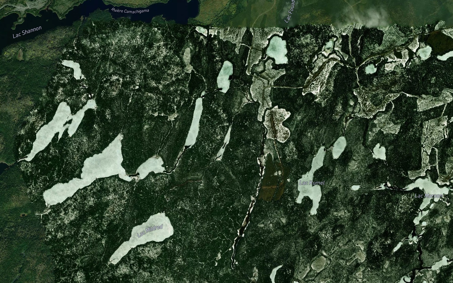 Satellite map of the Lac de l'Heritage