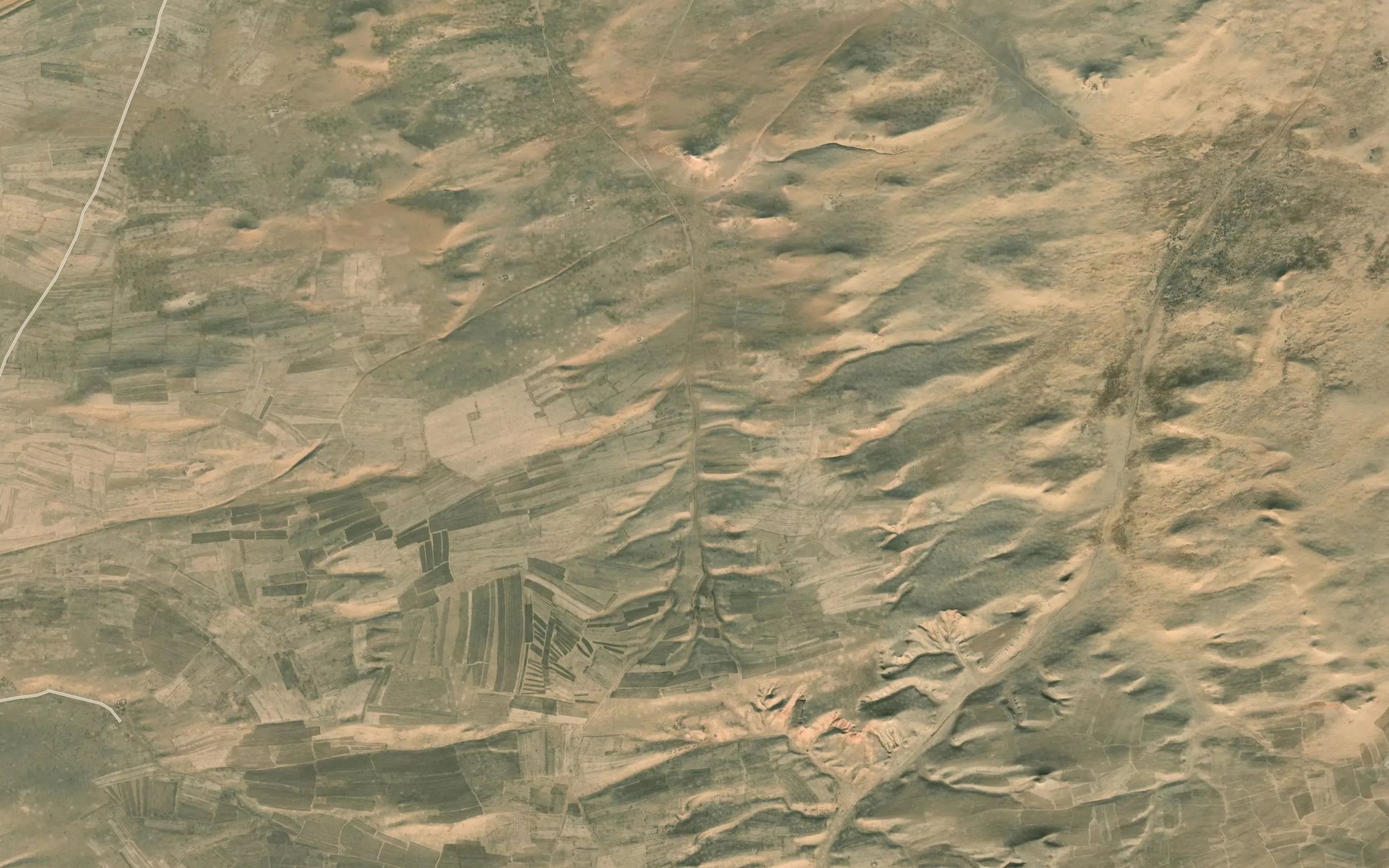 Satellite map of the Qarah Say